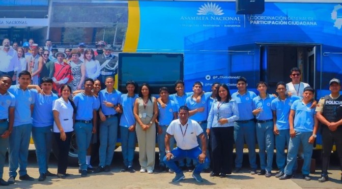 ASAMBLEA SOCIALIZA EN TERRITORIO VARIAS LEYES