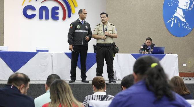 CNE Y POLICÍA NACIONAL CAPACITARON A ORGANIZACIONES POLÍTICAS SOBRE SEGURIDAD