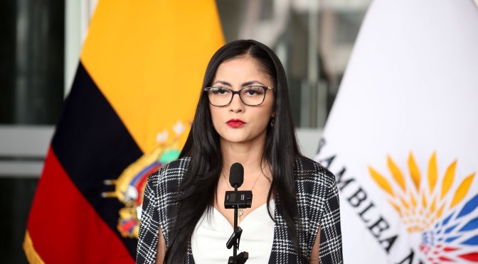 “ESTA ASAMBLEA NO DARÁ SUS VOTOS PARA QUE SE CARGUE UN IMPUESTO MÁS A LA CLASE OBRERA Y TRABAJADORA” DICE VIVIANA VELOZ