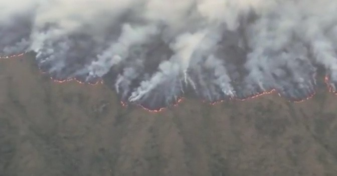 MINISTROS Y SECRETARIOS COORDINAN AYUDA EN LOJA PARA AFECTADOS POR INCENDIOS EN EL SUR DEL PAÍS