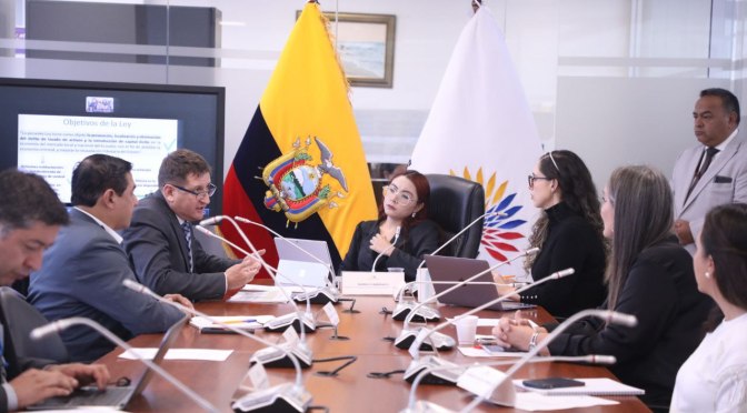 114 MIL PLAZAS DE TRABAJO EN RIEGO Y 360 MIL PERSONAS SERÁN AFECTADAS POR EL IMPUESTO A LA TRANSFERENCIA DE VEHÍCULOS USADOS ADVIERTE LA CÁMARA DE LA INDUSTRIA AUTOMOTRIZ