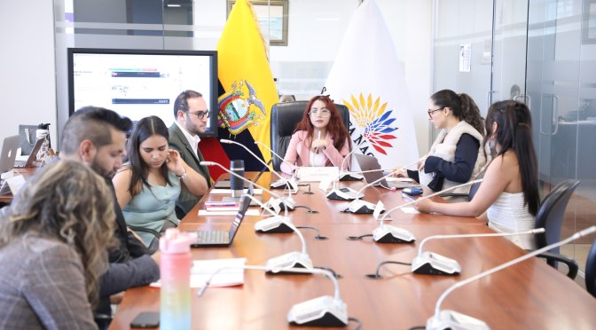 INICIÓ EL ANÁLISIS DEL PROYECTO URGENTE SOBRE COMERCIALIZACIÓN DE VEHÍCULOS CON LA POSICIÓN DE LA UAFE Y SRI