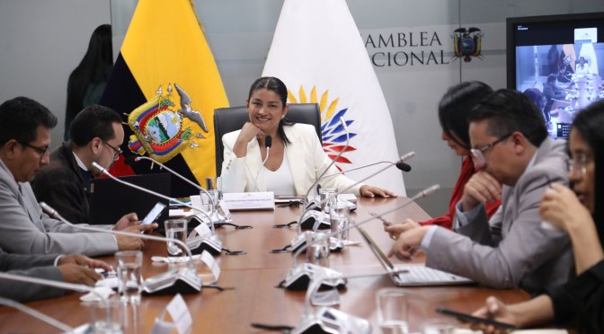 COMISIÓN DE GOBIERNOS AUTÓNOMOS INSISTIRÁ EN LA COMPARECENCIA DEL MINISTRO DE ECONOMÍA