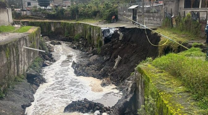 MUNICIPIO ATIENDE EMERGENCIA EN EL CAUCE DEL RÍO, EN CAUPICHO