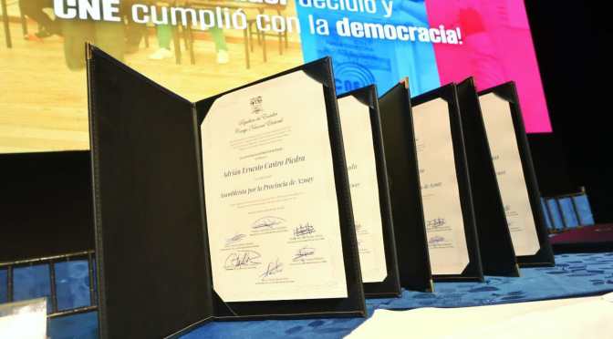 CNE INICIÓ LA ENTREGA DE CREDENCIALES A ASAMBLEÍSTAS PROVINCIALES EN EL AUSTRO ECUATORIANO