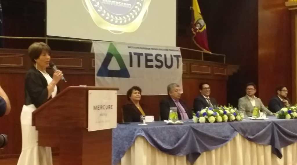 EL PIONERO DEL TRANSPORTE ITESUT CUMPLE 20 AÑOS | El Informativo Ecuador