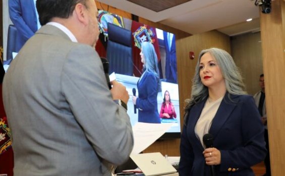 CONCEJO METROPOLITANO APUESTA POR LA ESTABILIDAD FERNANDA RACINES SE RATIFICA COMO VICEALCALDESA