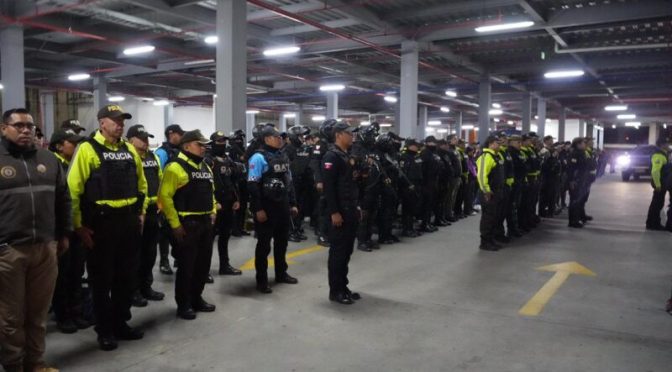 MEGAOPERATIVO EN QUITO DEJA 13 CLAUSURAS, 14 RETENIDOS Y ARMAS INCAUTADAS