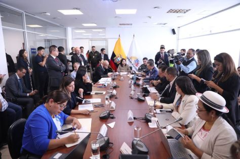 BAJO ANÁLISIS ACTITUD DE LAS FUERZAS ARMADAS Y POLICÍA NACIONAL DURANTE LAS MOVILIZACIONES