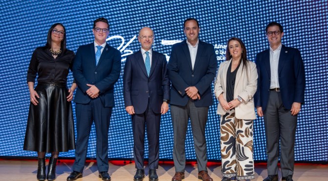 30 AÑOS DE EXCELENCIA ACADÉMICA DE LA UDLA CON EXPANSIÓN INTERNACIONAL