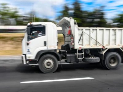 RESTRICCIÓN DEL TRANSPORTE PESADO EN LA RUTA VIVA Y SIMÓN BOLÍVAR EN HORAS DETERMINADAS