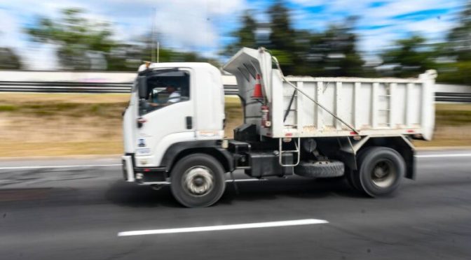 RESTRICCIÓN DEL TRANSPORTE PESADO EN LA RUTA VIVA Y SIMÓN BOLÍVAR EN HORAS DETERMINADAS