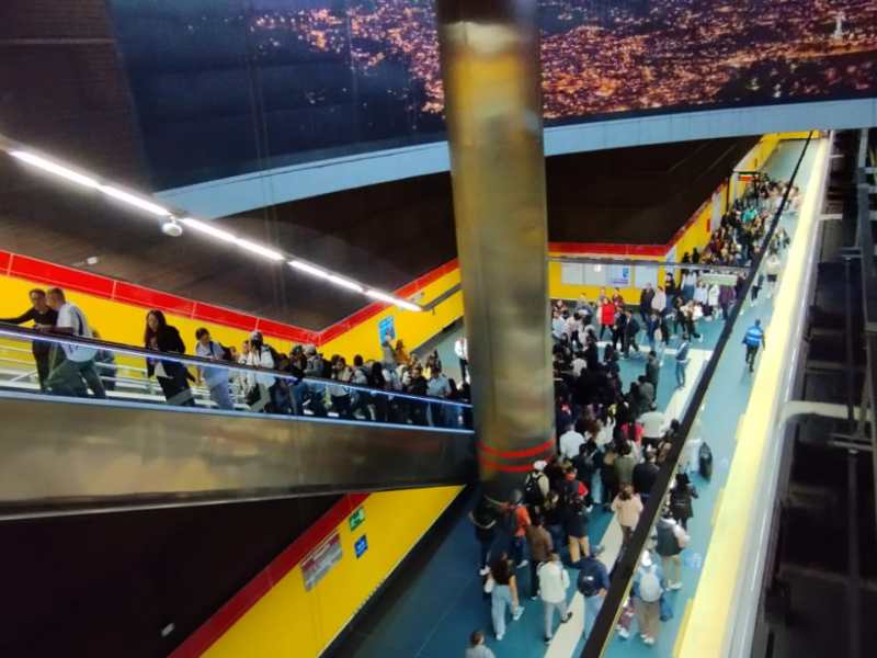 MÁS DE 10 MIL FANS DE SHAKIRA REGRESARON EN METRO LUEGO DEL PRIMERO DE SUS CONCIERTOS