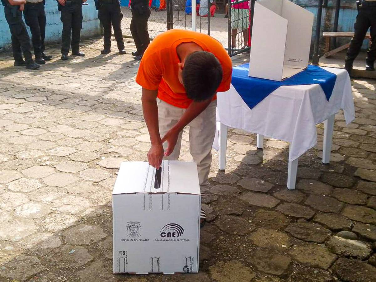 1.032 PERSONAS PRIVADAS DE LA LIBERTAD SUFRAGARON EN EL REFERÉNDUM Y CONSULTA POPULAR 2025