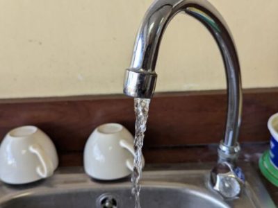 VARIAS ZONAS DE QUITO LLEVAN MÁS DE UNA SEMANA SIN LLUVIAS Y EL CALOR DISPARA EL CONSUMO