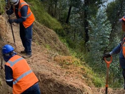 AFECTACIÓN A LA RED DE ALCANTARILLADO POR DESLAVE EN EL BARRIO BOLAÑOS FUE ATENDIDA INMEDIATAMENTE POR EPMAPS