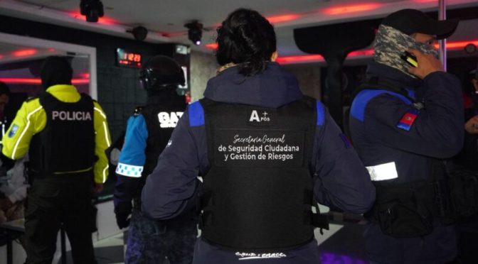 CLAUSURAS, RETIRO DE ARMAS BLANCAS Y UNA PERSONA DETENIDA COMO RESULTADO DE LOS MACROOPERATIVOS COORDINADOS ENTRE MUNICIPIO, POLICÍA Y FF. AA.
