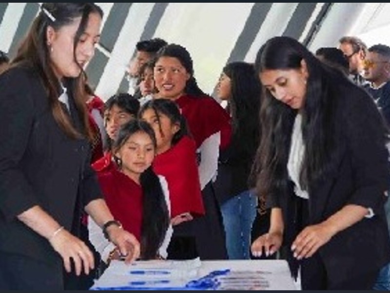 PLATAFORMA TECNOLÓGICA PARA IMPULSAR A MÁS MUJERES EN LA CIENCIA