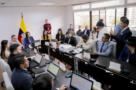 COMISIÓN TÉCNICA REVISÓ PROPUESTAS TÉCNICO–ACADÉMICAS PARA LA CREACIÓN DE LAS UNIVERSIDADES AMAZÓNICAS