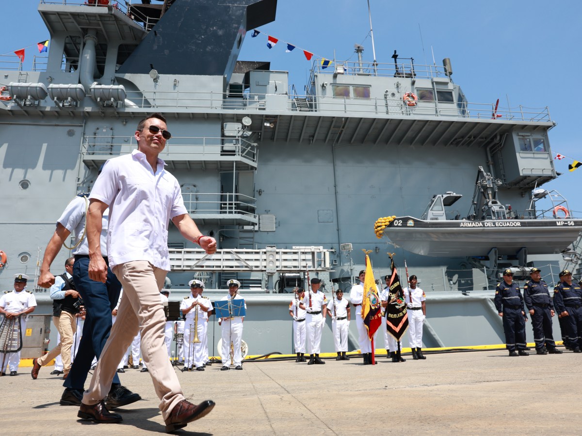 GOBIERNO NACIONAL REFUERZA LA DEFENSA MARÍTIMA INCORPORANDO BUQUE MULTIPROPÓSITO
