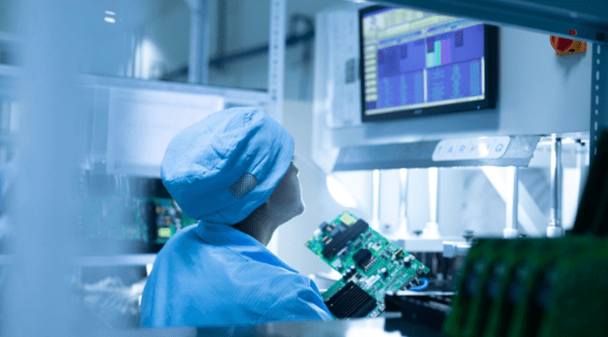 LA TRANSFORMACIÓN DIGITAL REDEFINE LA COMPETITIVIDAD EMPRESARIAL EN ECUADOR