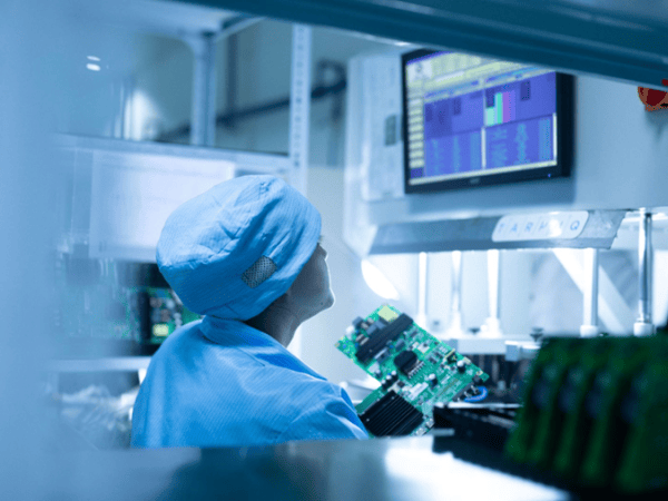 LA TRANSFORMACIÓN DIGITAL REDEFINE LA COMPETITIVIDAD EMPRESARIAL EN ECUADOR