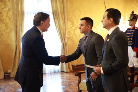PRESIDENTE NOBOA RECIBIÓ CARTAS CREDENCIALES DE NUEVOS EMBAJADORES